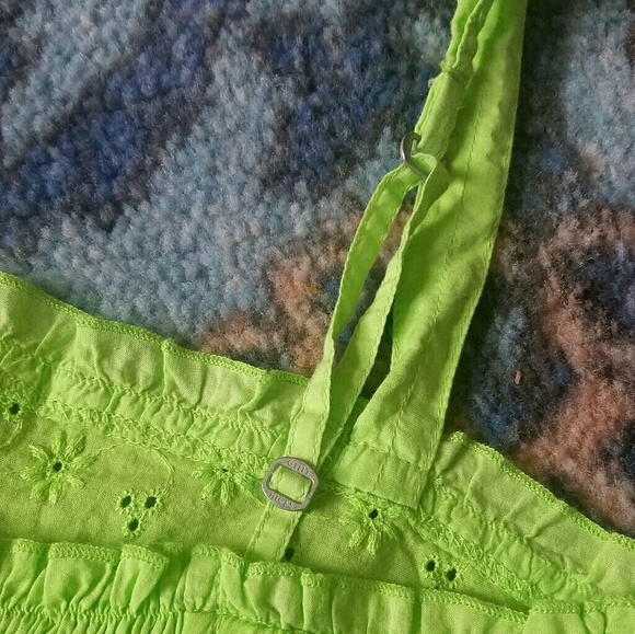 3 for $15 NWT Lime Crop Tank - Picture 3 of 4